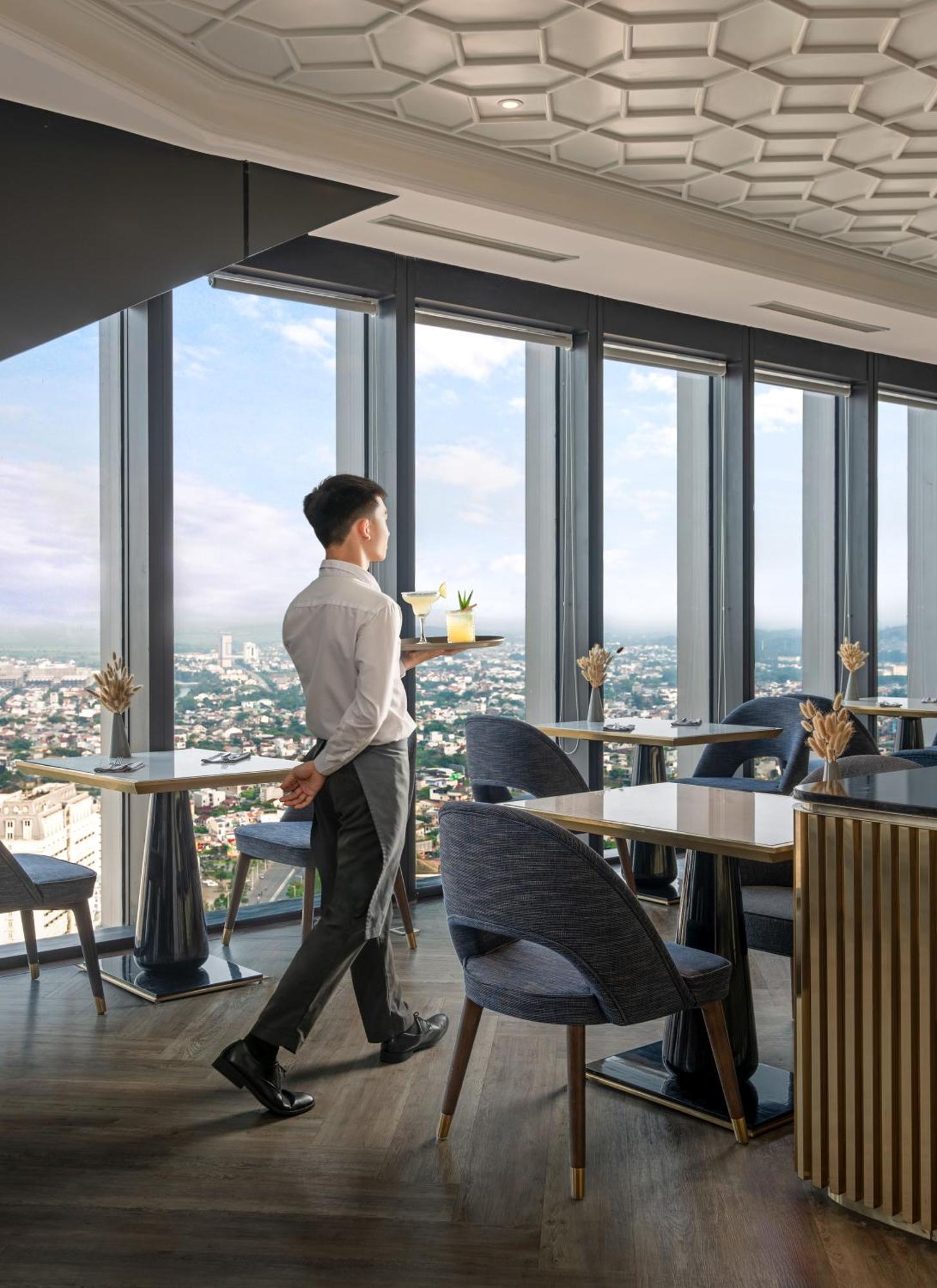 เมเลีย วินเพิร์ล เว้ Hotel ภายนอก รูปภาพ The 360° Sky Lounge