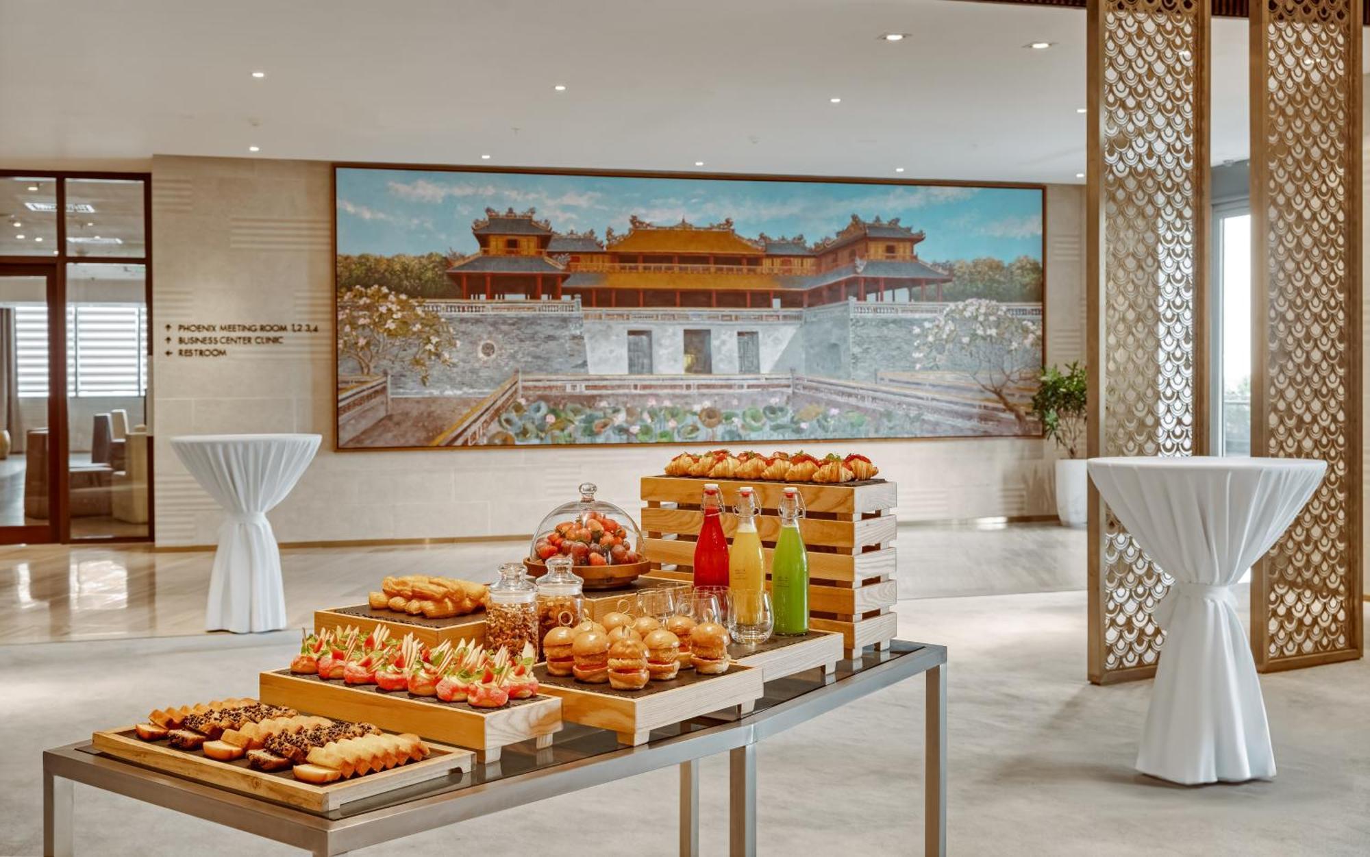 เมเลีย วินเพิร์ล เว้ Hotel ภายนอก รูปภาพ The interior of the lounge